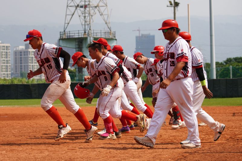 稻江紅以10名選手應戰循環決賽。攝影／陳孟葦