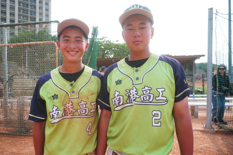 許詠崴(左)、吳堉聰(右)，是對戰稻江紅獲勝的重要功臣。攝影／陳孟葦